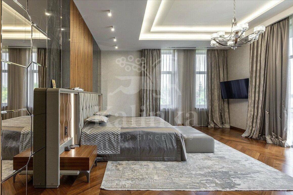 3-этажный коттедж 1 206 м² с отделкой