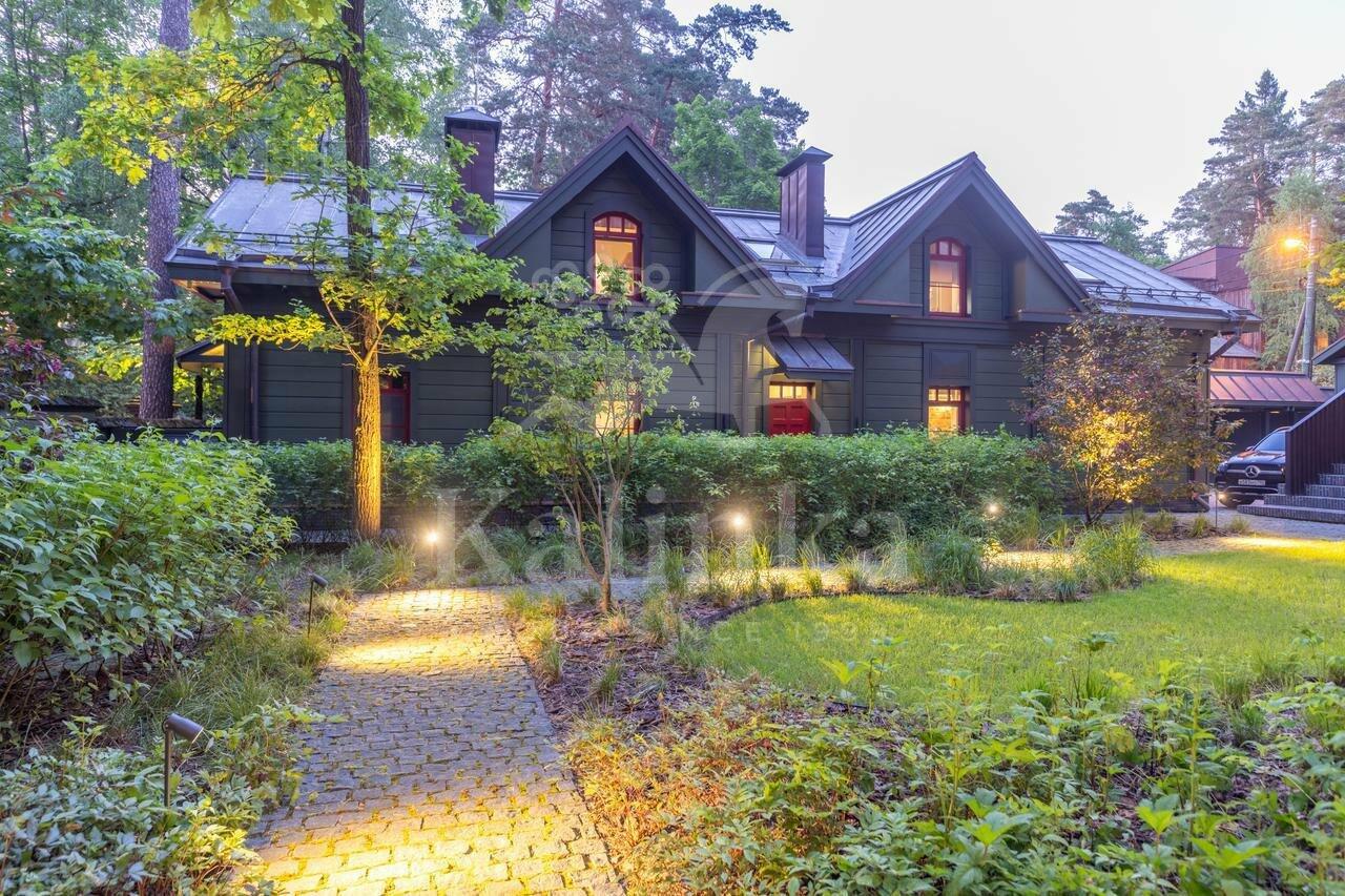 2-этажный коттедж 600 м² без отделки