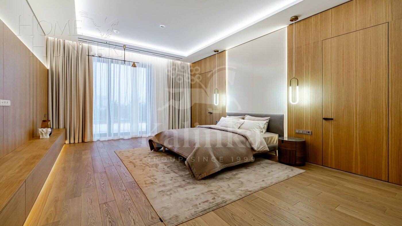 2-этажный коттедж 1 350 м² с отделкой