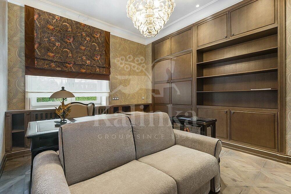 2-этажный коттедж 737 м² с отделкой