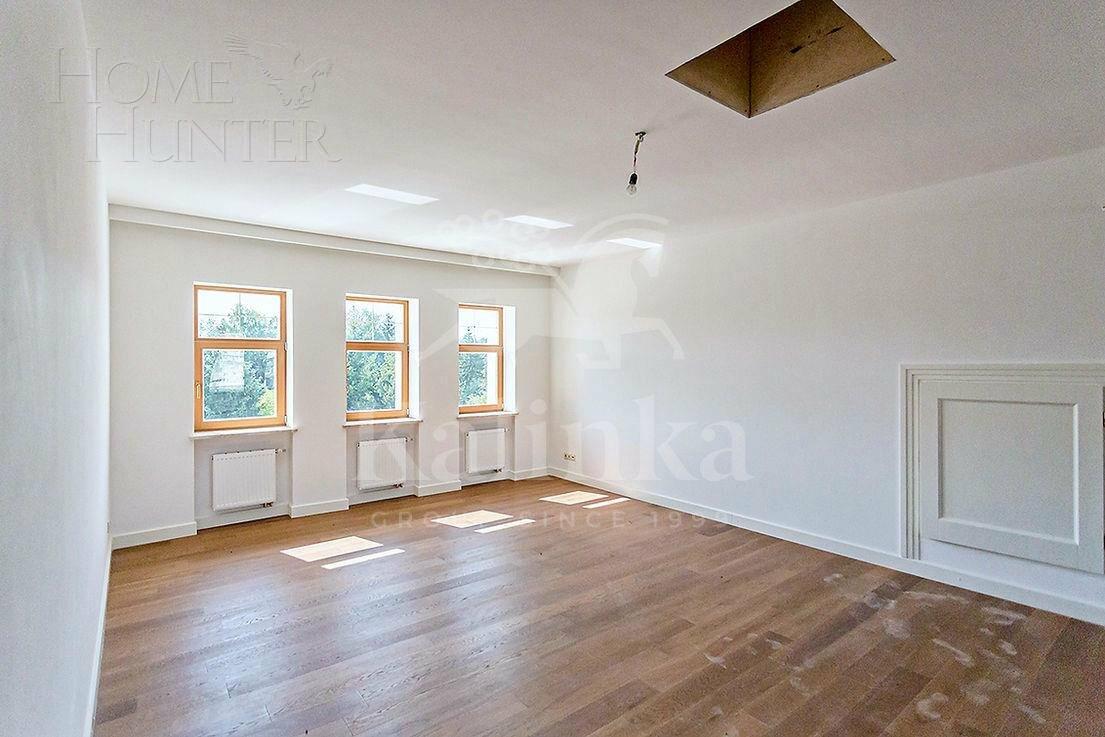 3-этажный таунхаус 608 м² с отделкой