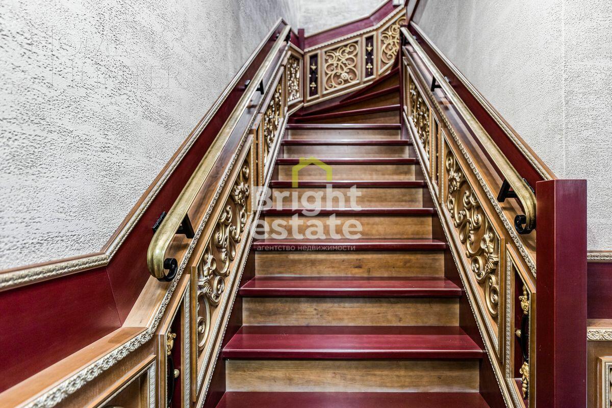 2-этажный коттедж 1 250 м² с отделкой