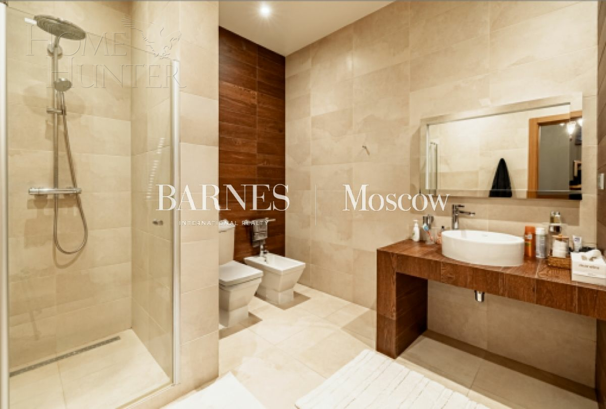 2-этажный коттедж 640 м² с отделкой