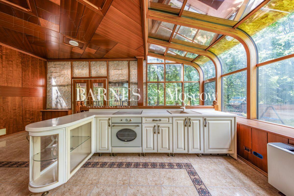 2-этажный коттедж 800 м² с отделкой