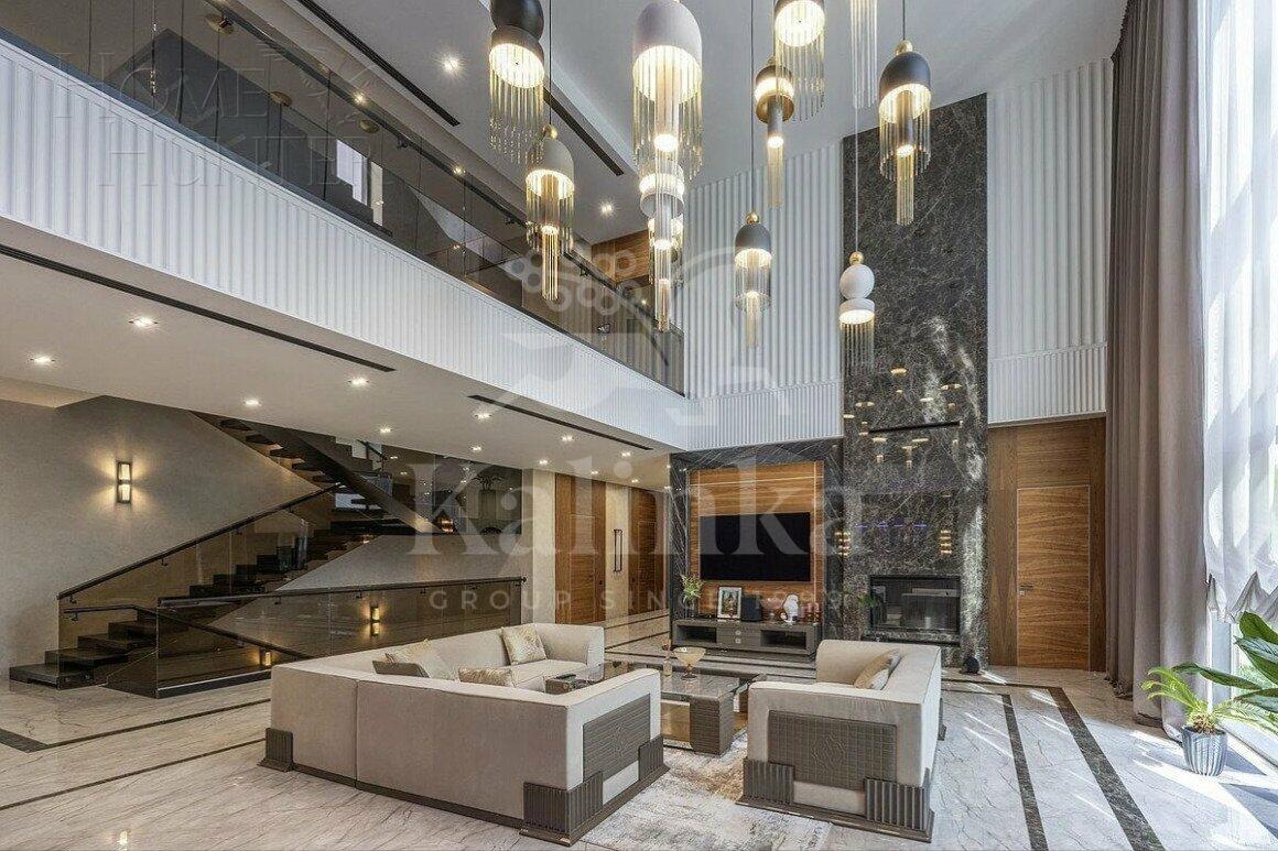 3-этажный коттедж 1 206 м² с отделкой