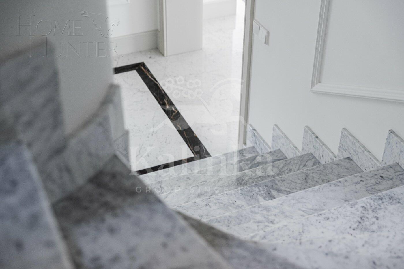 2-этажный коттедж 1 250 м² с отделкой