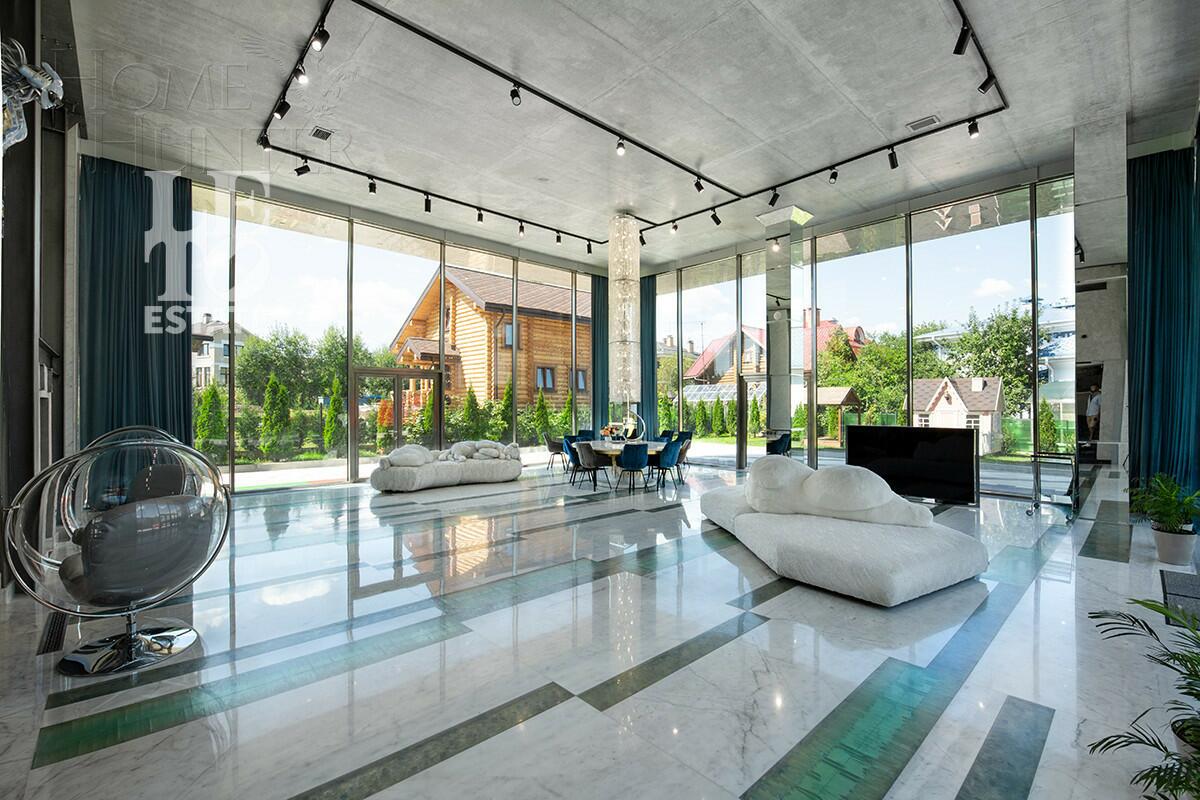 2-этажный коттедж 650 м² с отделкой