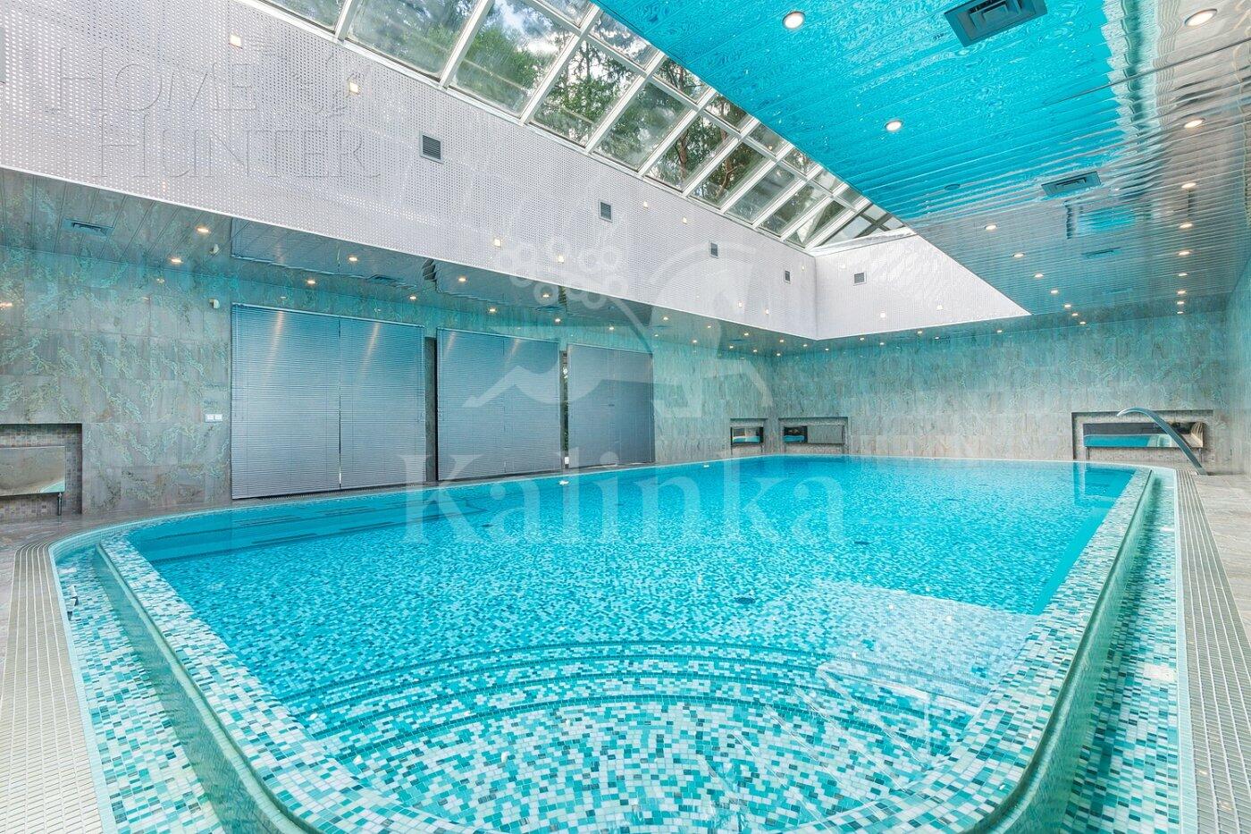 2-этажный коттедж 1 380 м² с отделкой