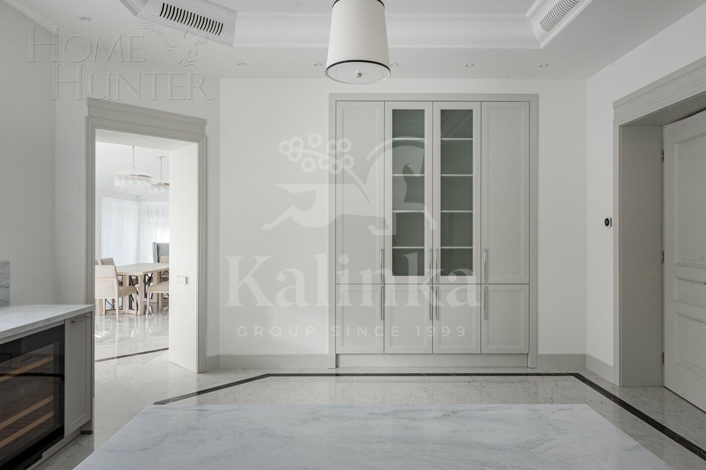 2-этажный коттедж 1 250 м² с отделкой