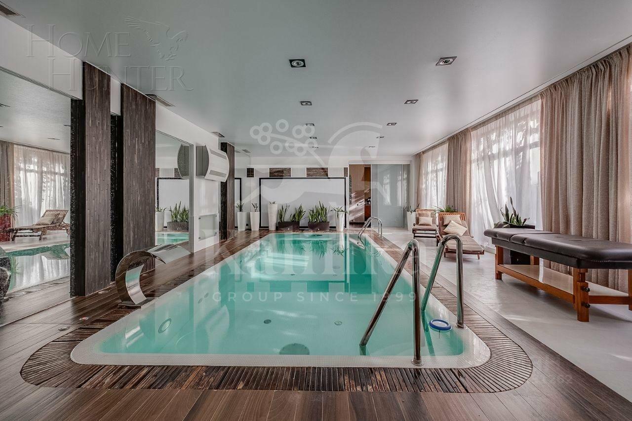 2-этажный коттедж 1 200 м² с отделкой