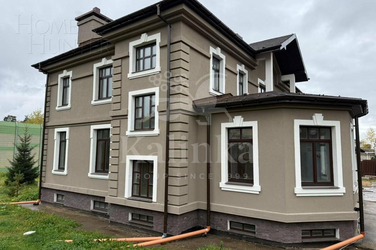 2-этажный коттедж 380 м² без отделки