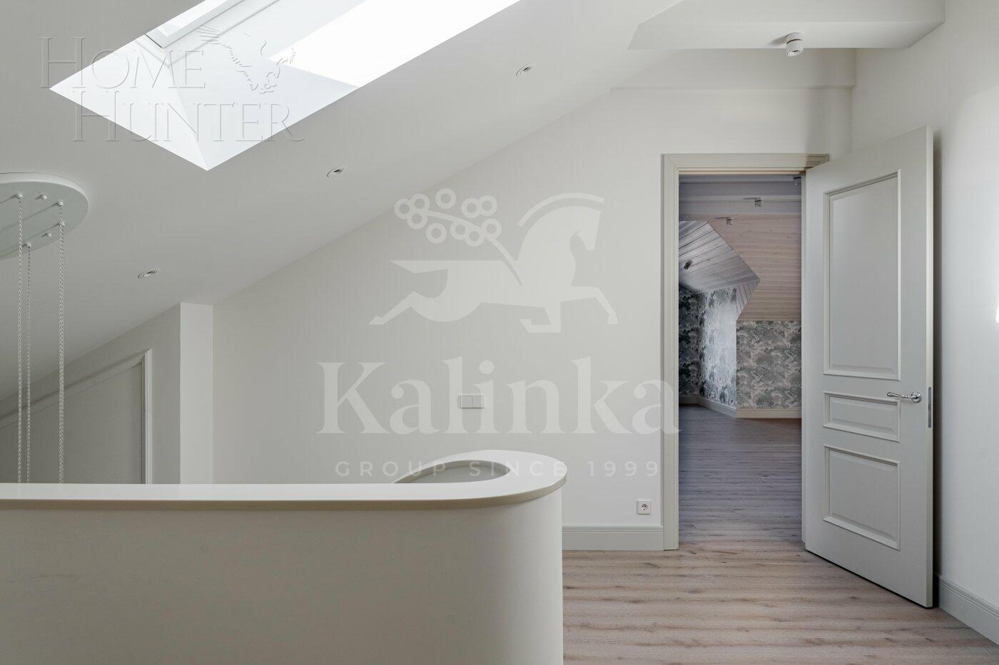 2-этажный коттедж 1 250 м² с отделкой