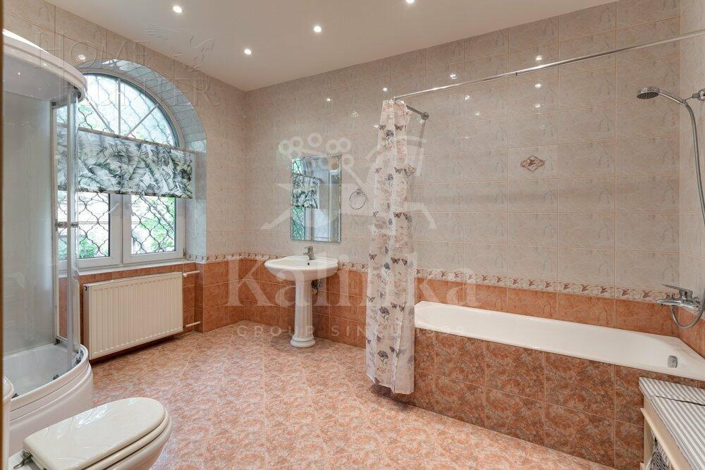 2-этажный коттедж 370 м² с отделкой