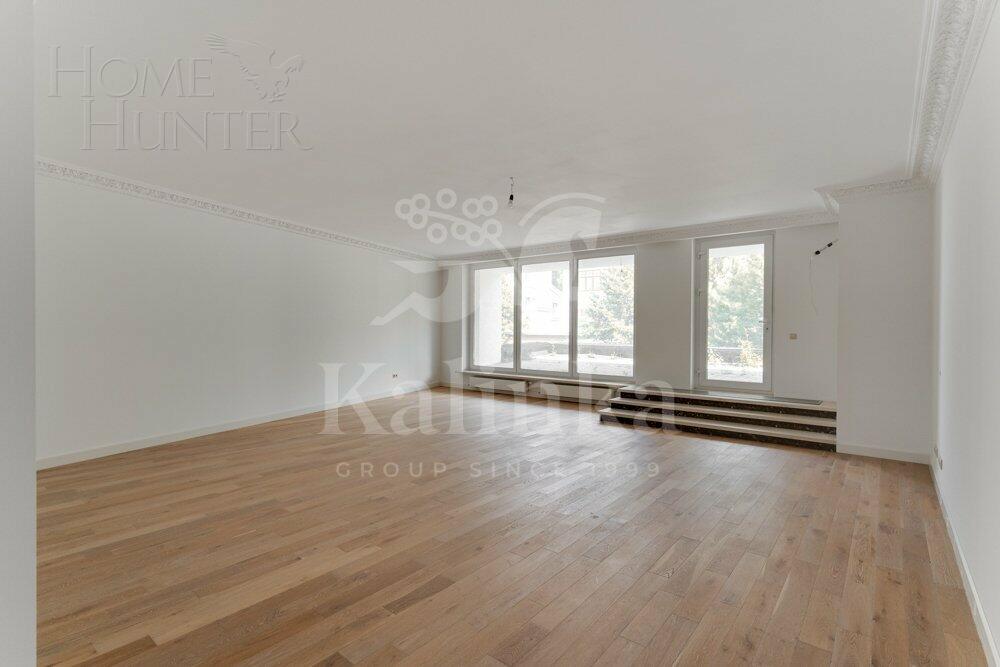 2-этажный коттедж 1 111 м² с отделкой