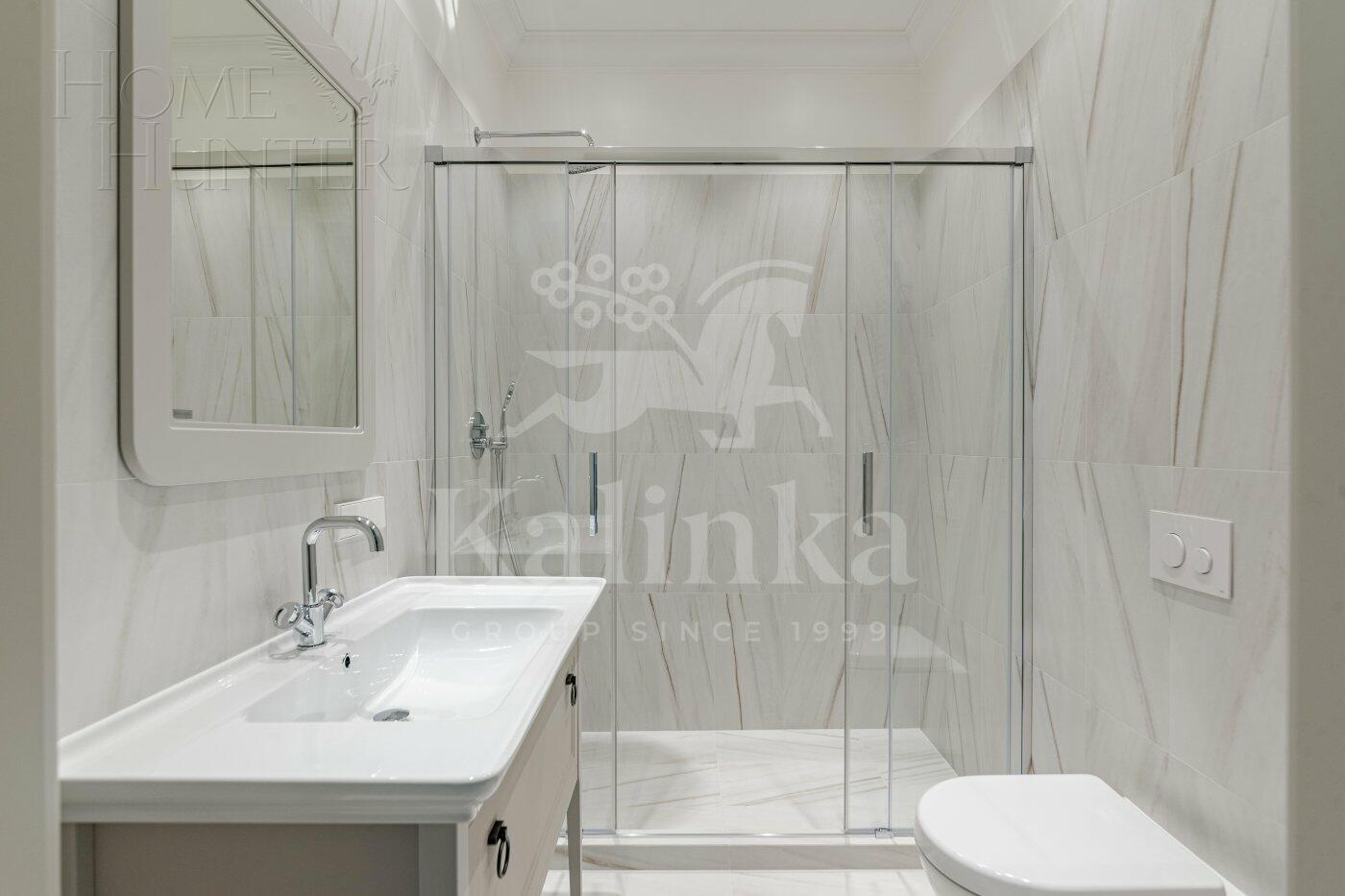 2-этажный коттедж 1 250 м² с отделкой