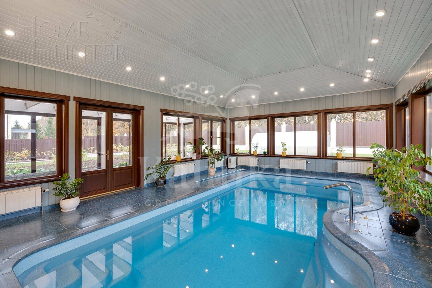 2-этажный коттедж 370 м² с отделкой