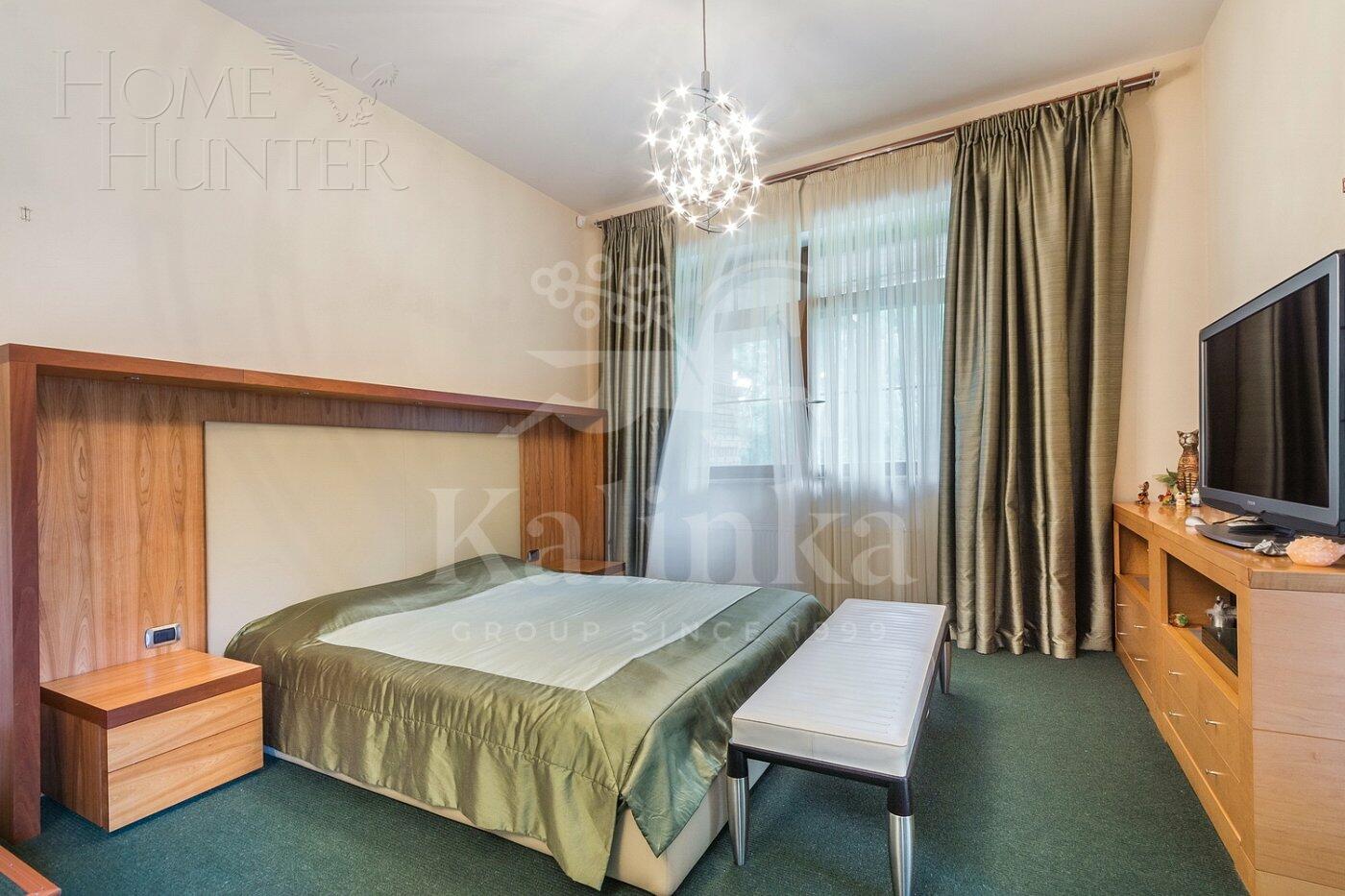 2-этажный коттедж 1 380 м² с отделкой