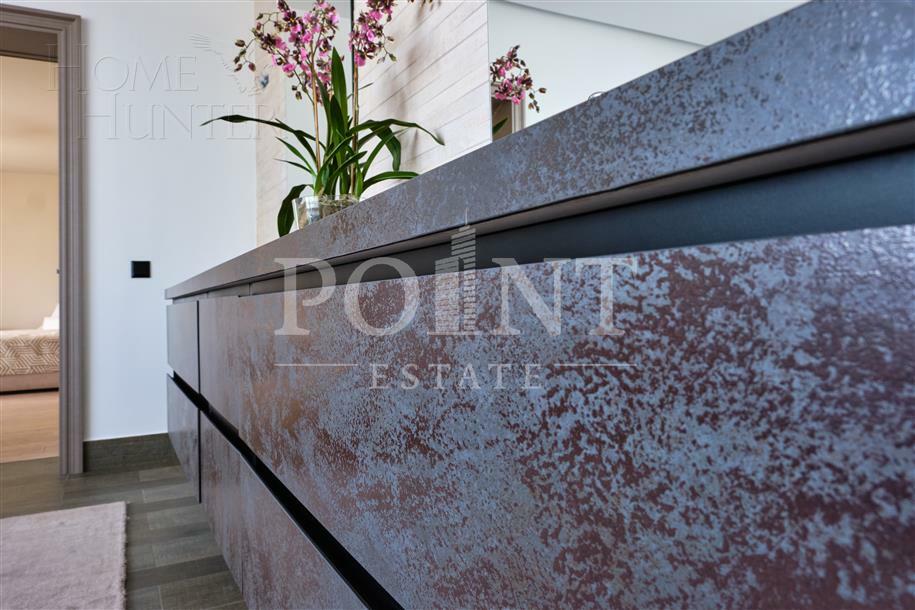 2-этажный коттедж 640 м² с отделкой