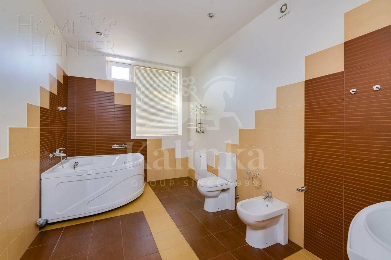 3-этажный таунхаус 405 м² с отделкой