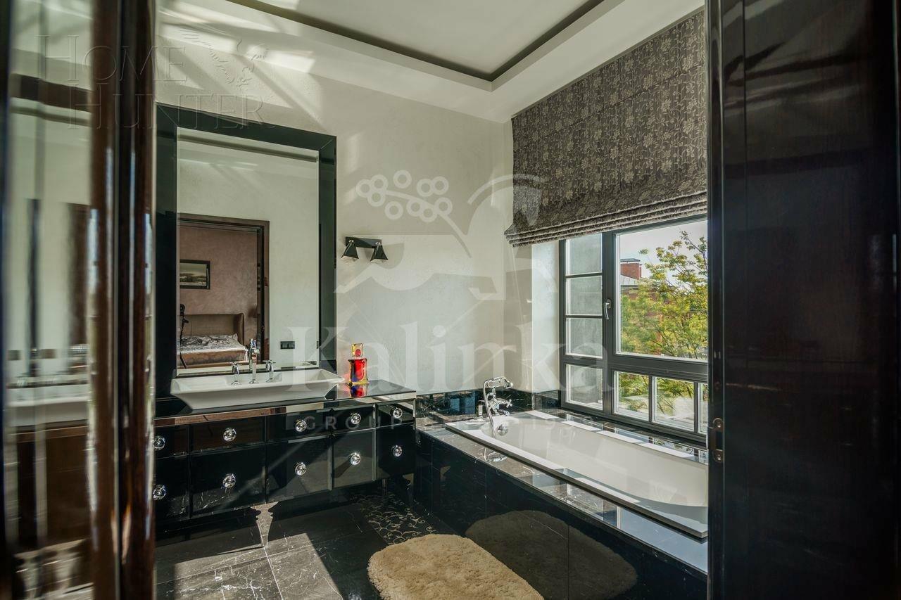 2-этажный коттедж 750 м² с отделкой