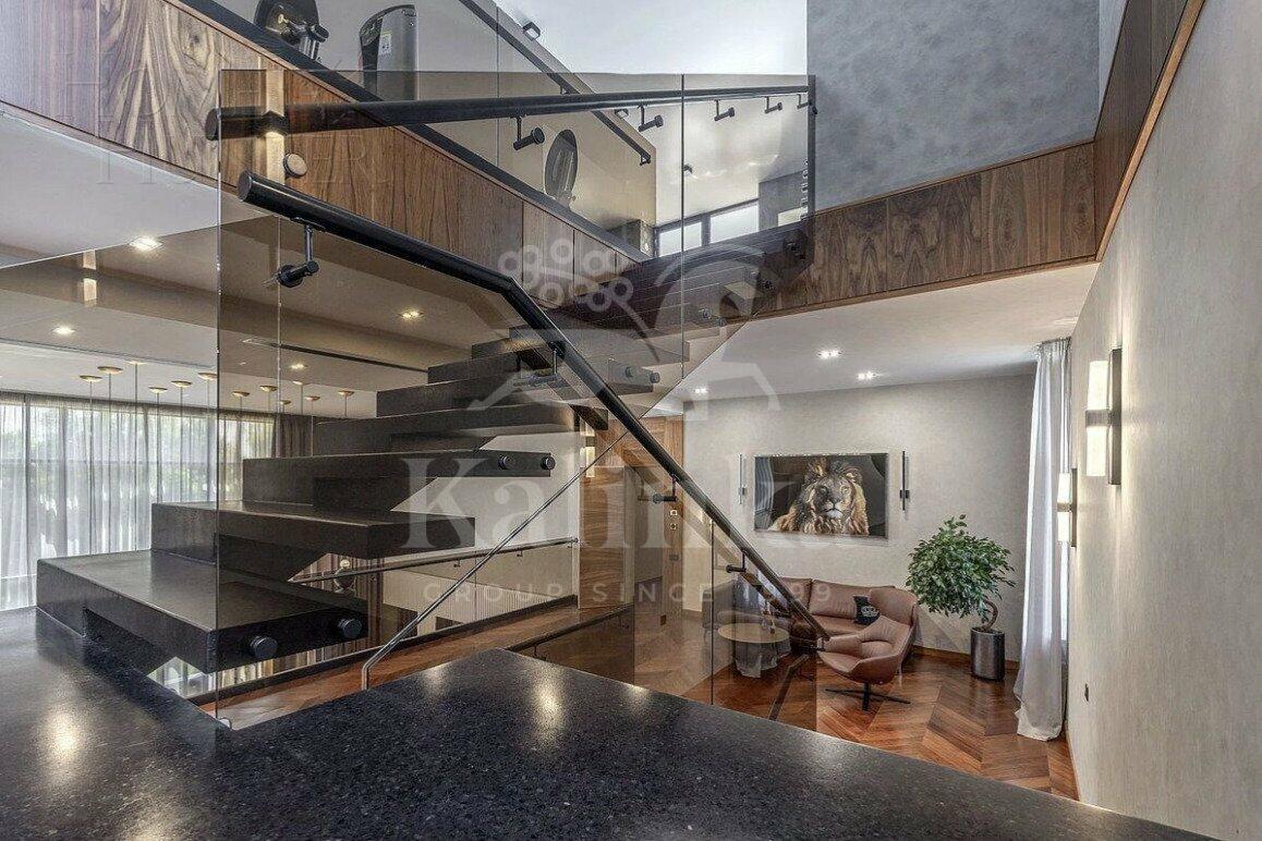 3-этажный коттедж 1 206 м² с отделкой