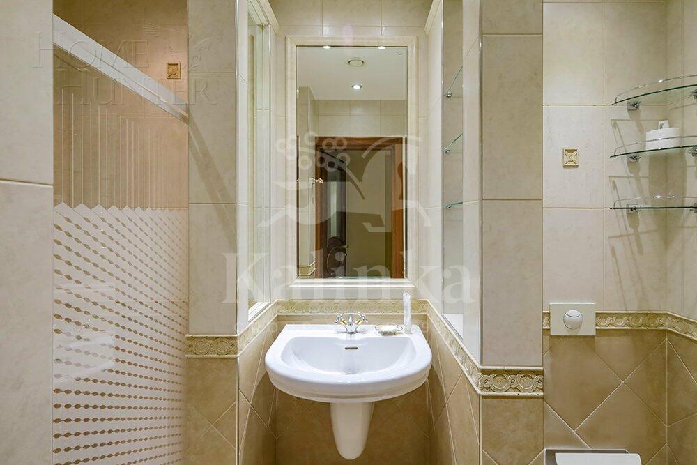 3-этажный таунхаус 400 м² с отделкой