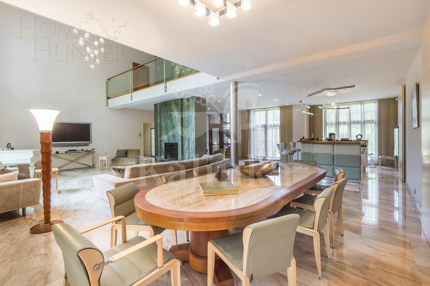 2-этажный коттедж 1 380 м² с отделкой