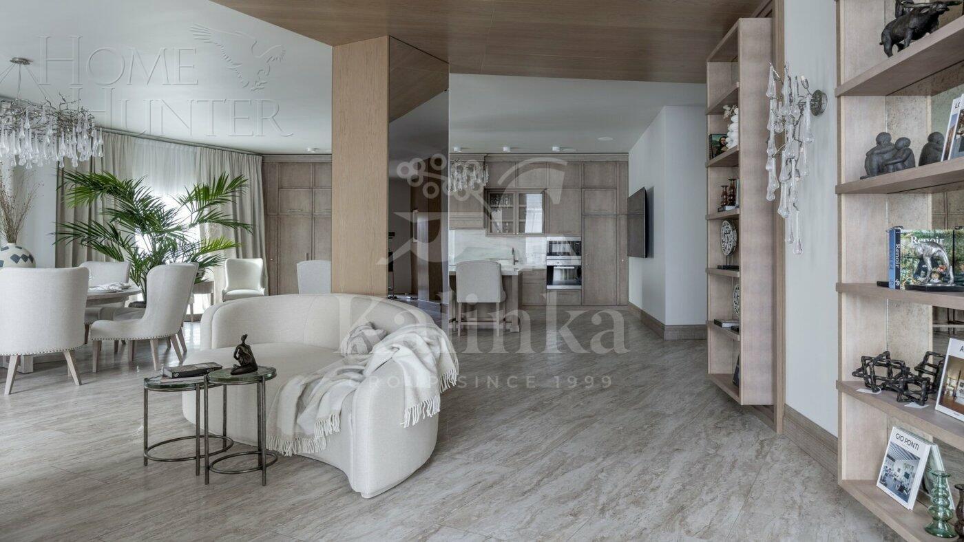 3-этажный коттедж 1 000 м² с отделкой