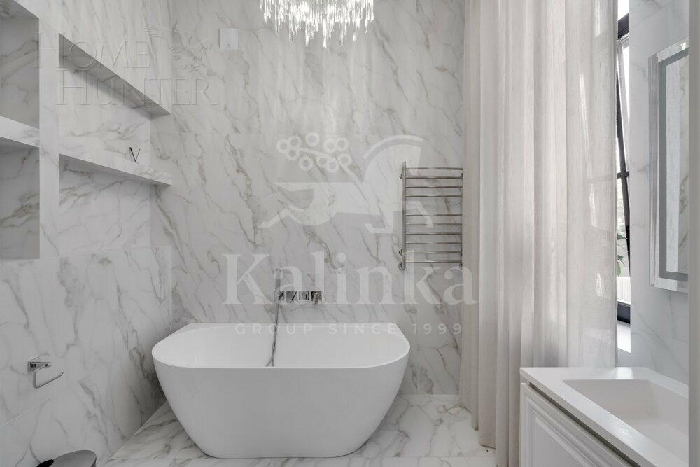 3-этажный таунхаус 400 м² с отделкой