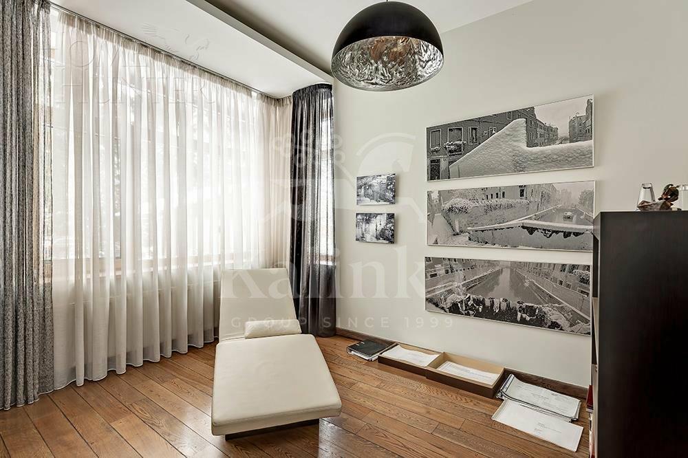 2-этажный коттедж 1 622 м² с отделкой