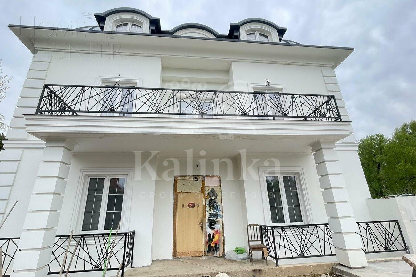 3-этажный коттедж 960 м² без отделки