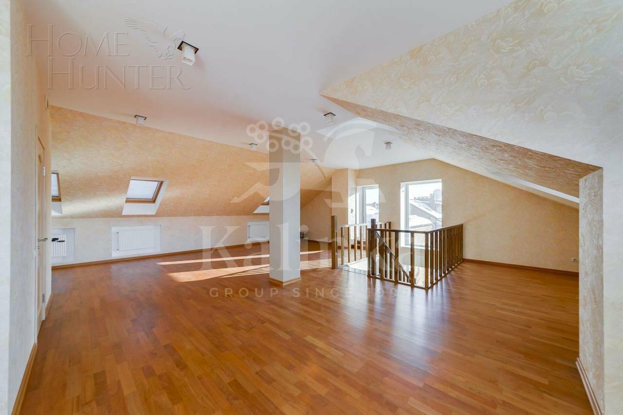 3-этажный таунхаус 405 м² с отделкой