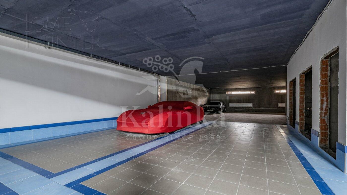 2-этажный таунхаус 640.8 м² без отделки