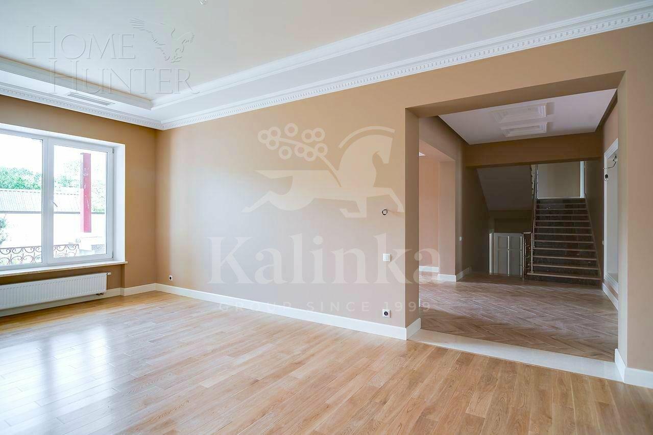 2-этажный таунхаус 350 м² с отделкой