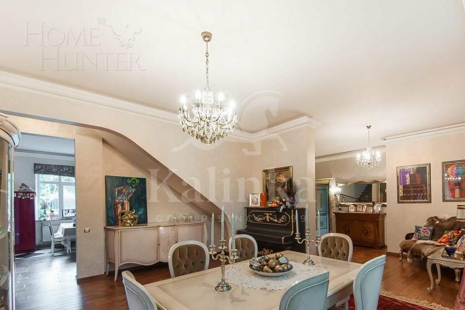 3-этажный коттедж 400 м² с отделкой