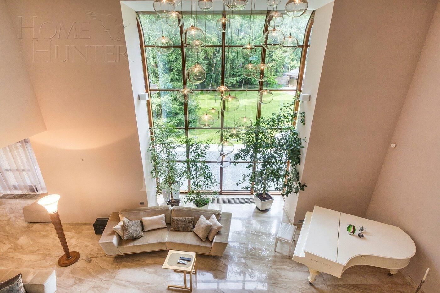 2-этажный коттедж 1 380 м² с отделкой