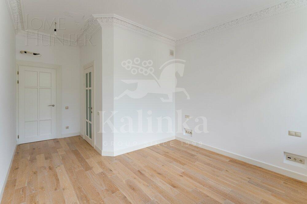 2-этажный коттедж 1 111 м² с отделкой