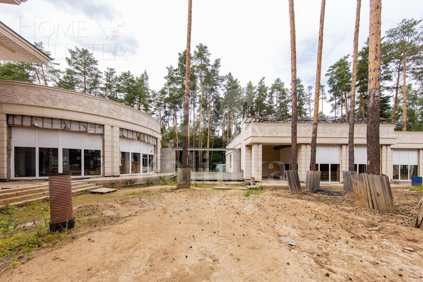 2-этажный коттедж 3 748 м² без отделки