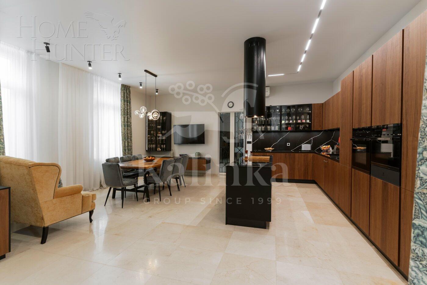 2-этажный коттедж 810 м² с отделкой