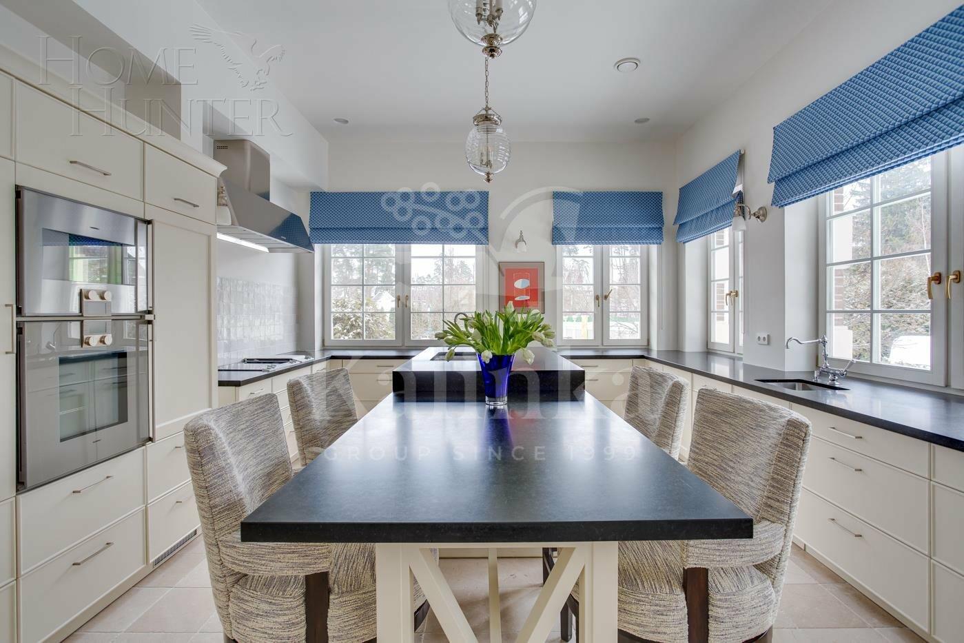 2-этажный коттедж 580 м² с отделкой