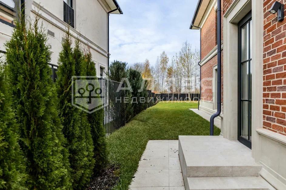 2-этажный коттедж 565 м² с отделкой