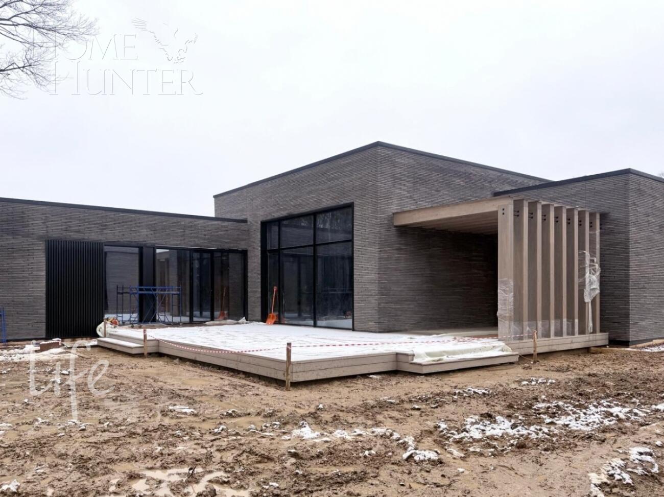 1-этажный коттедж 422 м² без отделки