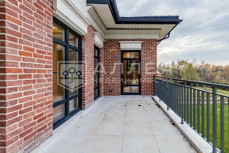 2-этажный коттедж 565 м² с отделкой