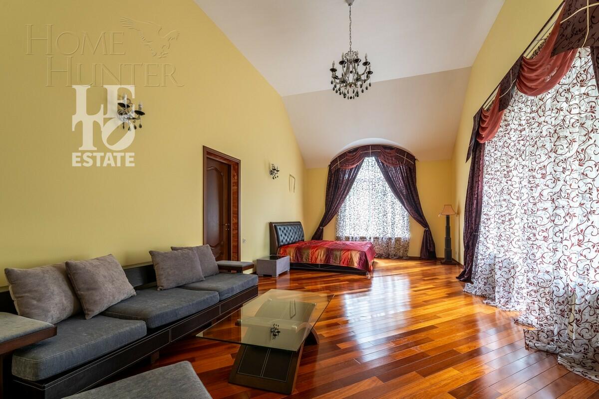 3-этажный коттедж 1 176.8 м² с отделкой