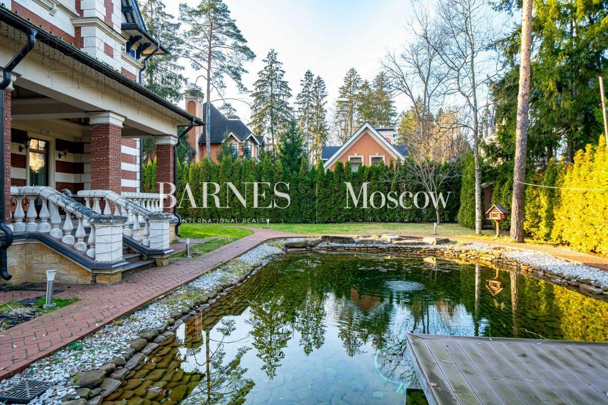 2-этажный коттедж 365 м² с отделкой