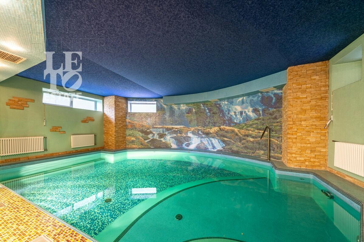 3-этажный коттедж 1 176.8 м² с отделкой