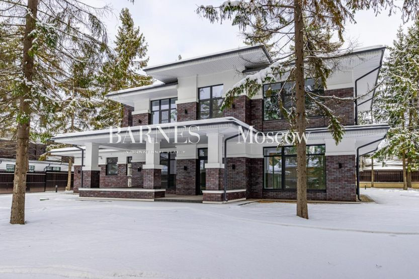 2-этажный коттедж 504 м² с отделкой