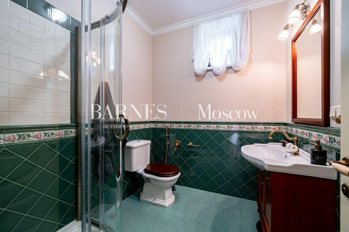 2-этажный коттедж 365 м² с отделкой