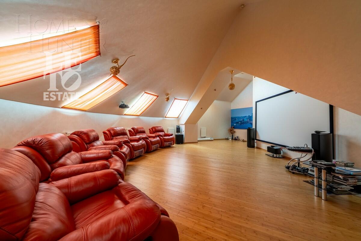 3-этажный коттедж 1 176.8 м² с отделкой