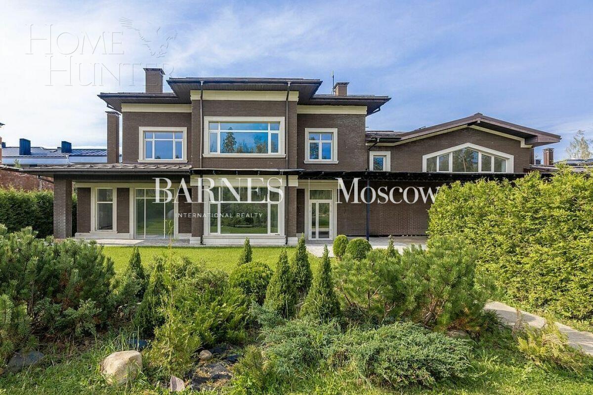 2-этажный коттедж 750 м² без отделки